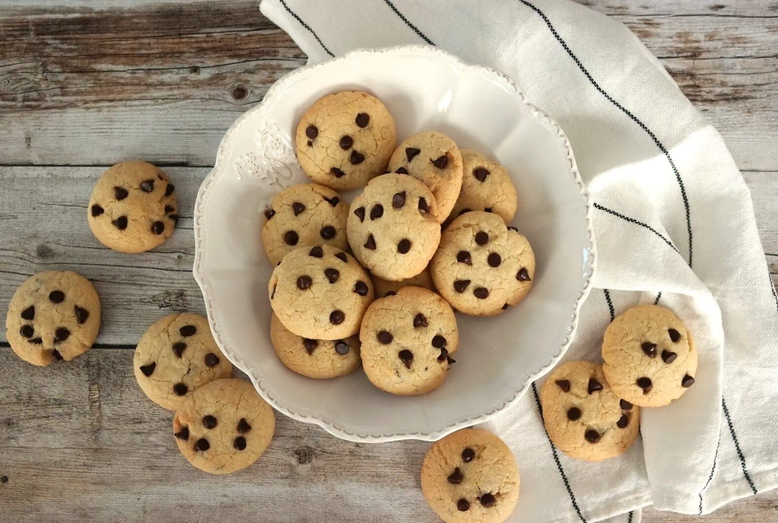 Biscuits amande et pépites de chocolat