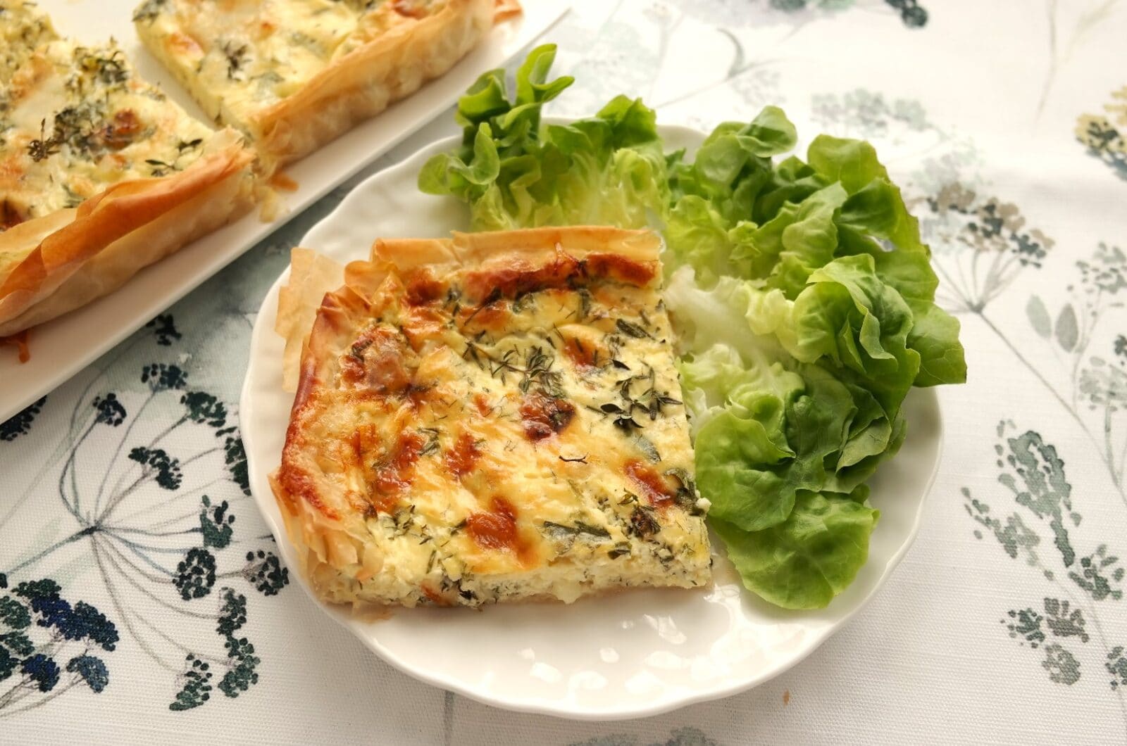 Tarte croustillante aux fromages et fines herbes