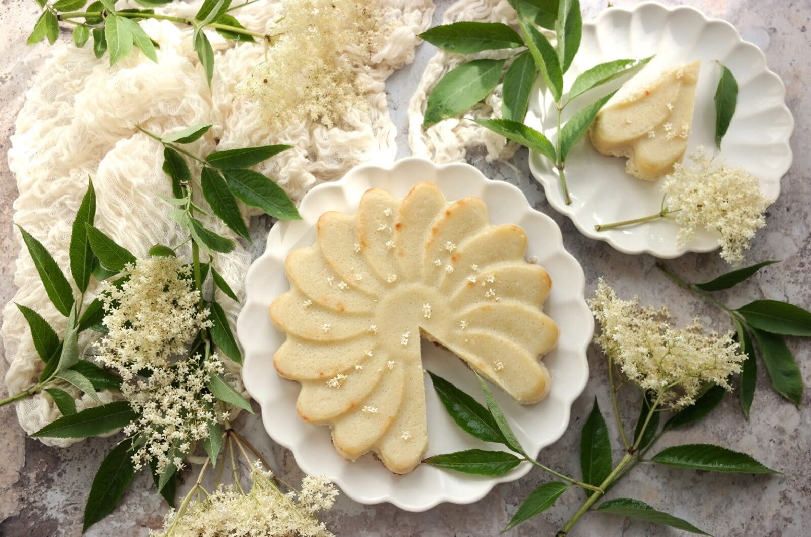 Flan aux poires et aux fleurs de sureau