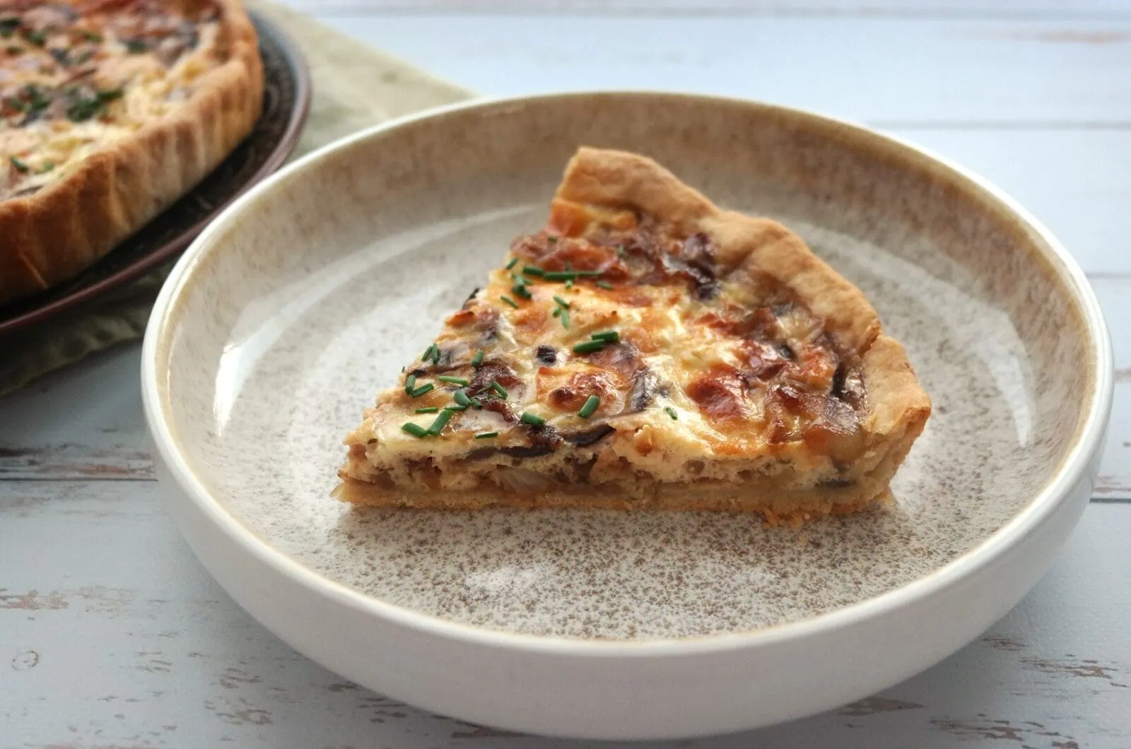 Quiche aux oignons caramélisés et à la feta